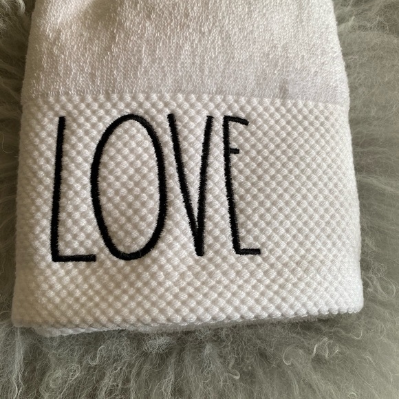 Rae Dunn Hand Towels - Picture 2 of 5